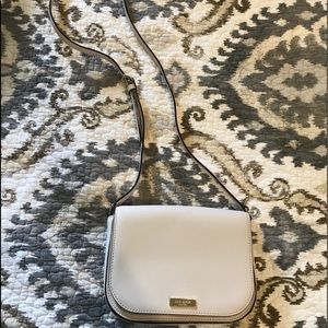 Never been used cream Kate spade crossbody